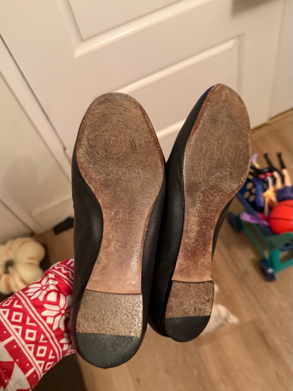 Chloe Black Leather Scalloped Edge Flats - Picture 7 of 7